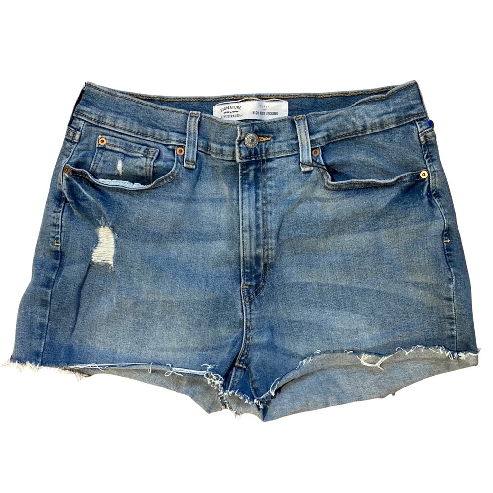 NWOT Signature Levi Strauss Curvy High Rise Shorts SZ 31